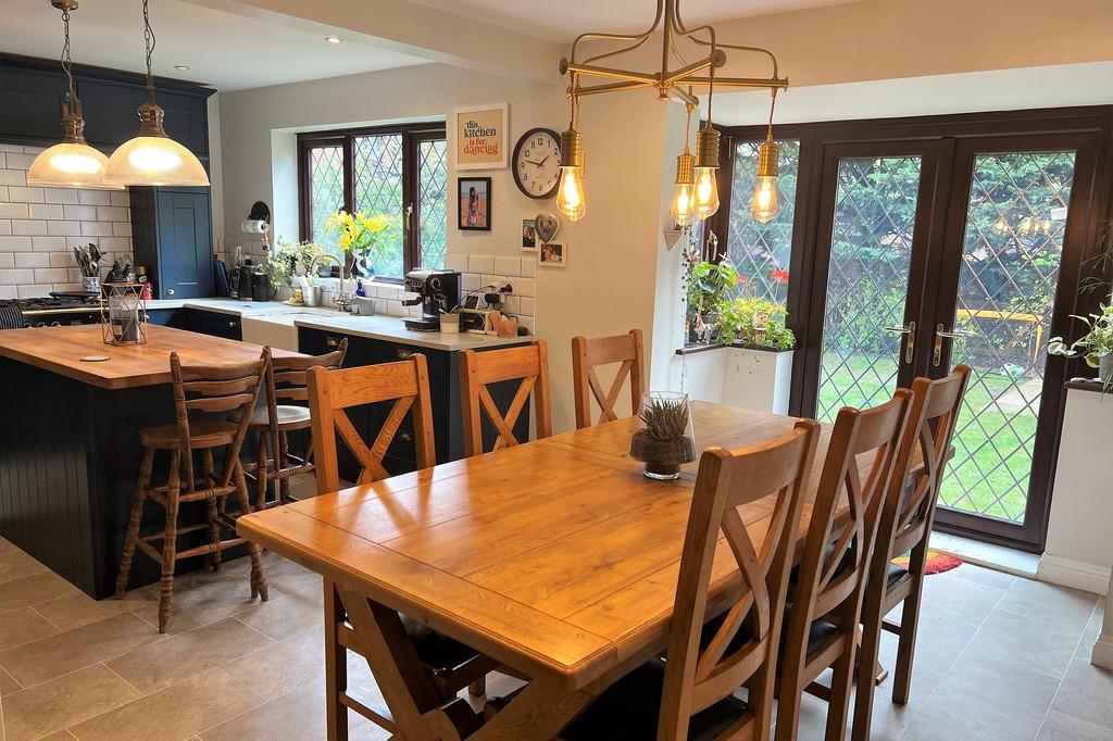 St Leonards, Dorset 4 bed detached house for sale £800,000