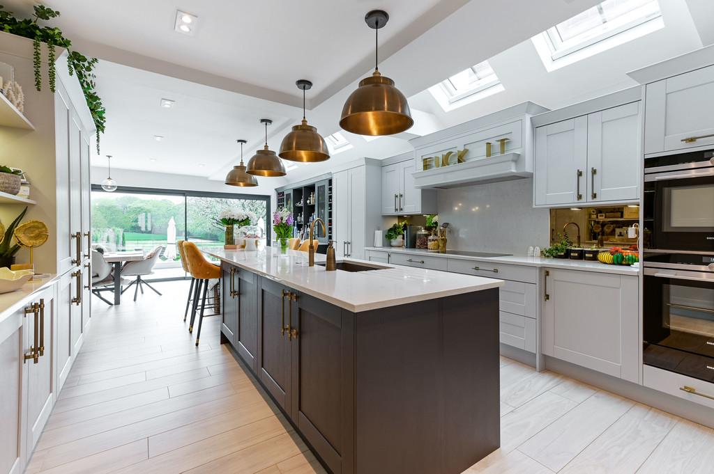 Penn Street, Amersham, HP7 4 bed house £2,250,000