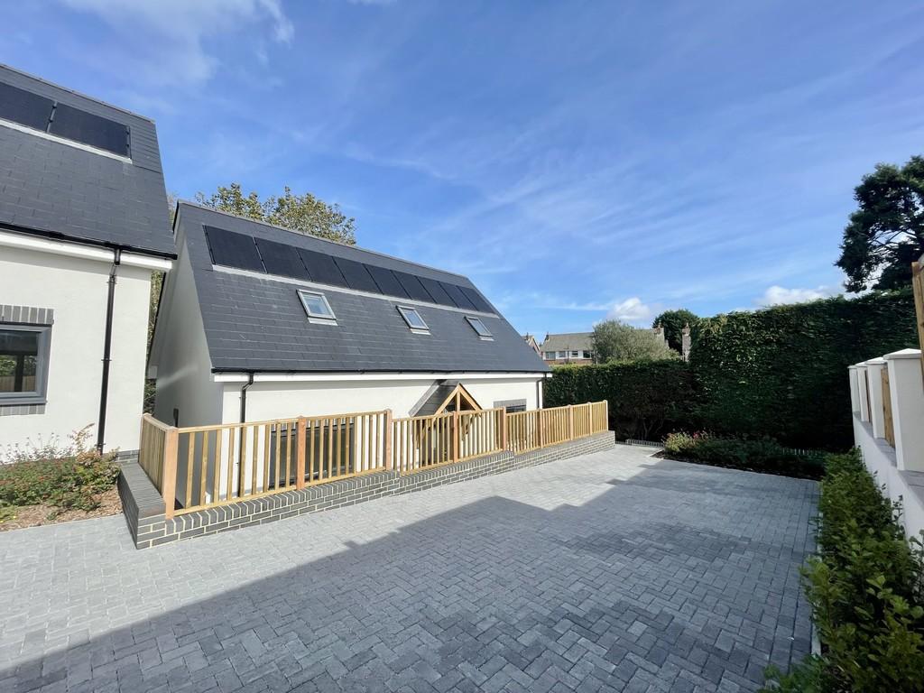 Hanham Road, Corfe Mullen 3 bed chalet for sale £549,950