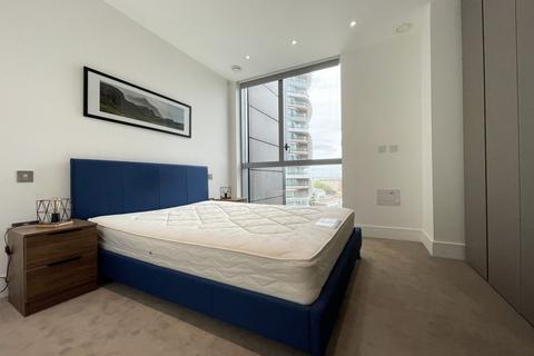 2 bedroom flat to rent, Carrara Tower, 1 Bollinder Place, London EC1V 2AD