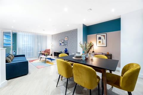 2 bedroom apartment for sale, Parkside West, Blackwall Reach, London, E14
