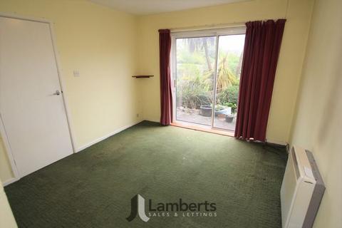 12 Lansdowne Crescent, Studley, B80 7RJ