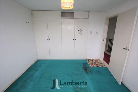12 Lansdowne Crescent, Studley, B80 7RJ
