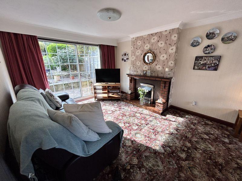 Park Farm Road, Great Barr, Birmingham B43 7QH 3 bed detached house for