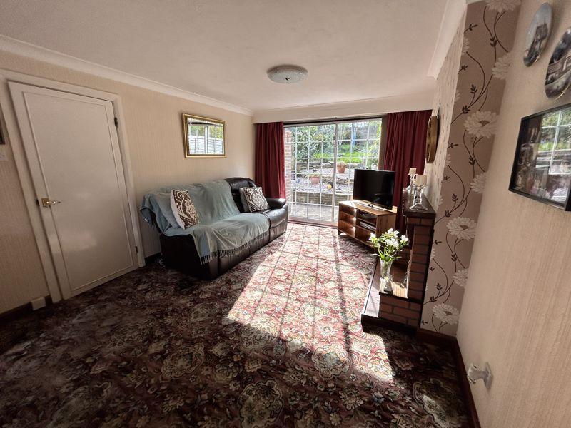 Park Farm Road, Great Barr, Birmingham B43 7QH 3 bed detached house for