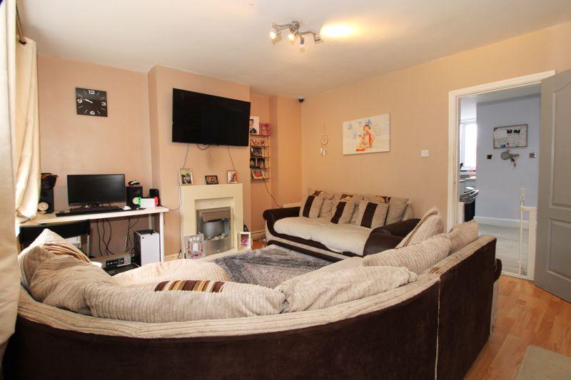 Millfield Avenue, Bloxwich, Walsall, WS3 3QU 3 bed terraced house for