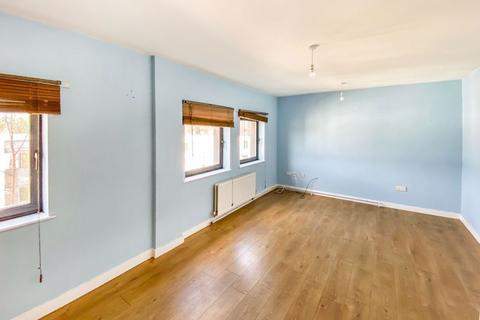 1 bedroom flat for sale, Godstone Road, Whyteleafe