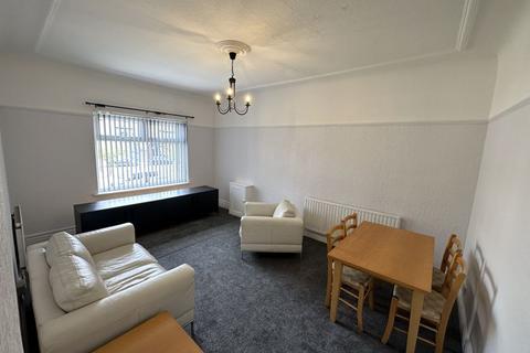 2 bedroom apartment to rent, Allerton Road, Mossley Hill, Liverpool