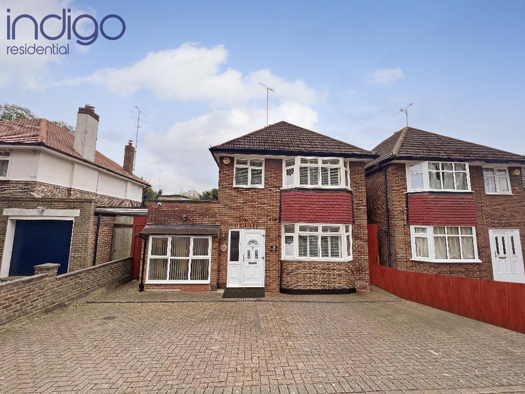 Studley Road, New Bedford Road Area, Luton, Bedfordshire, LU3 1BB 4 bed ...