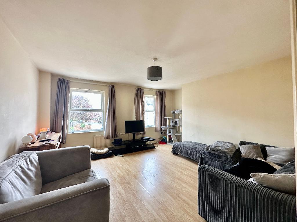 Arthur Court, Arthur Street, Ampthill, Bedfordshire, MK45 2QQ 3 bed