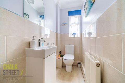 34 The Mount, Romford, RM3 7LJ
