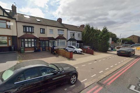 4 bedroom terraced house to rent, Eastern Avenue, Newbury Park, Gants Hill, London, IG2 6PF