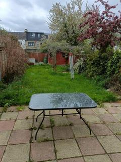 4 bedroom terraced house to rent, Eastern Avenue, Newbury Park, Gants Hill, London, IG2 6PF