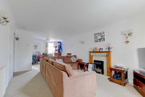 3 bedroom semi-detached house for sale, Netley Close, Caversham Park Village, Reading