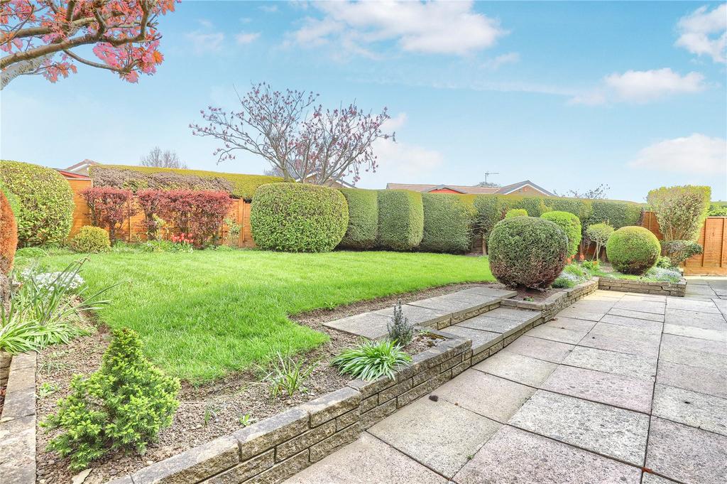 Clevegate, Nunthorpe 4 bed detached house £300,000