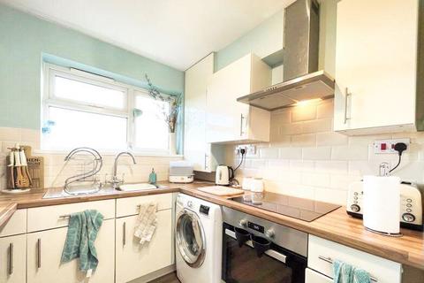 2 bedroom flat to rent, Allendale Walk, Stoke-on-Trent