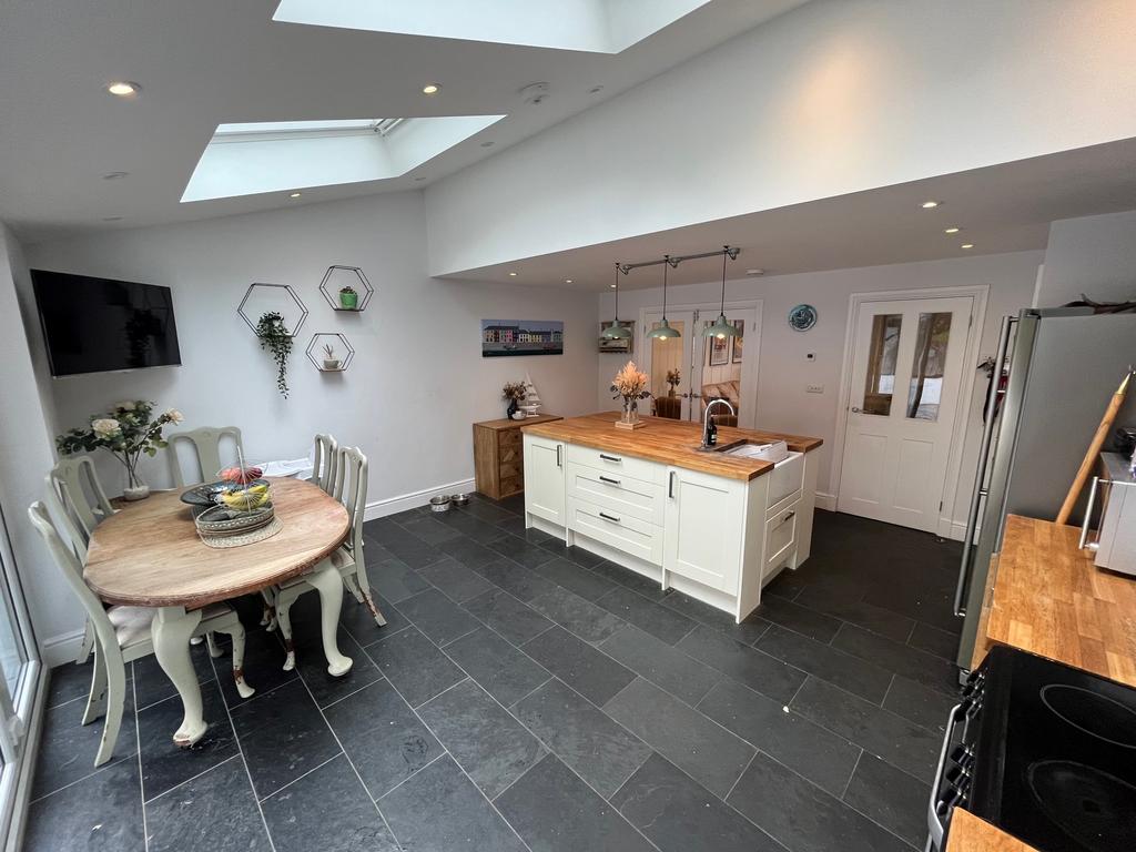 Open Plan Kitchen and Dining Room