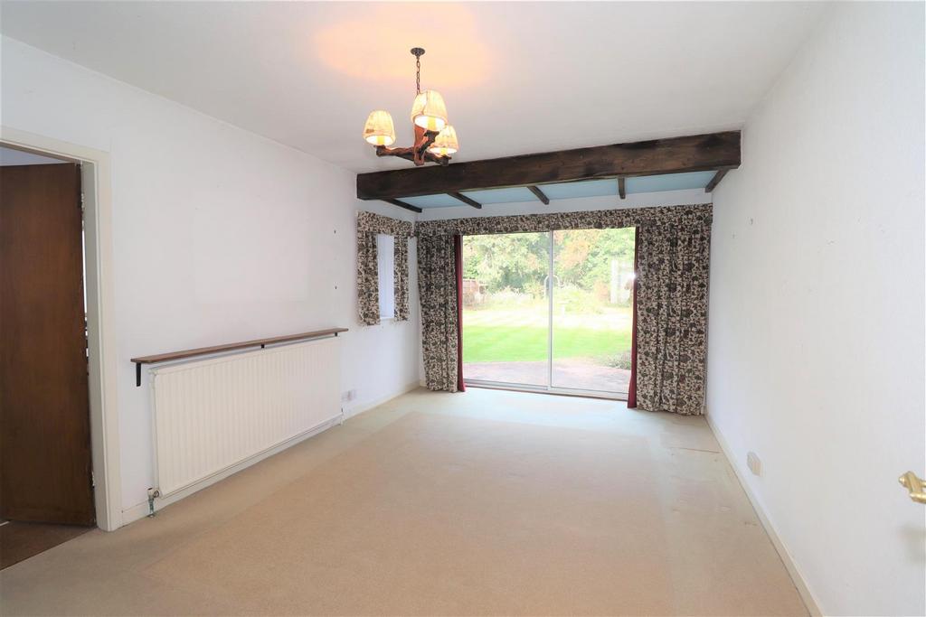 Thickthorn Close, Kenilworth 4 bed detached house £695,000