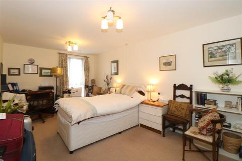 2 bedroom apartment for sale, Southbank Road, Kenilworth