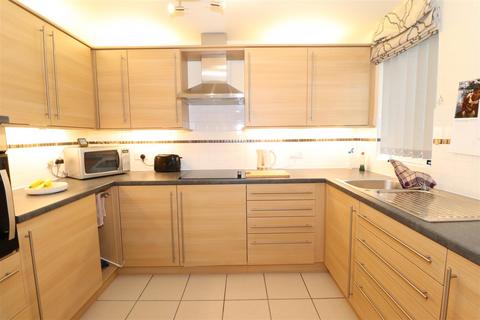 2 bedroom penthouse for sale - Wilton Court, Southbank Road, Kenilworth