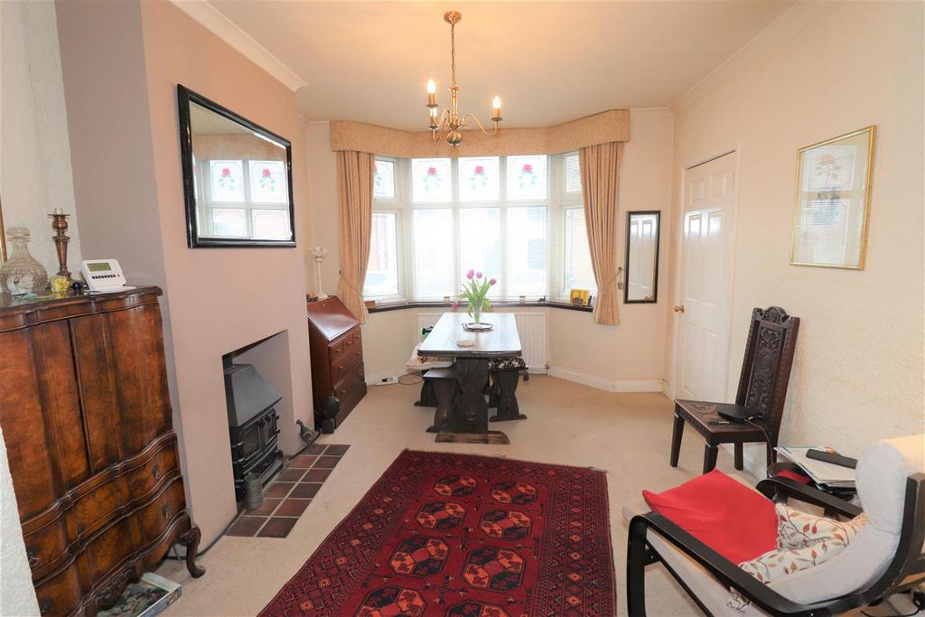 Henry Street, Kenilworth 2 bed terraced house £299,950