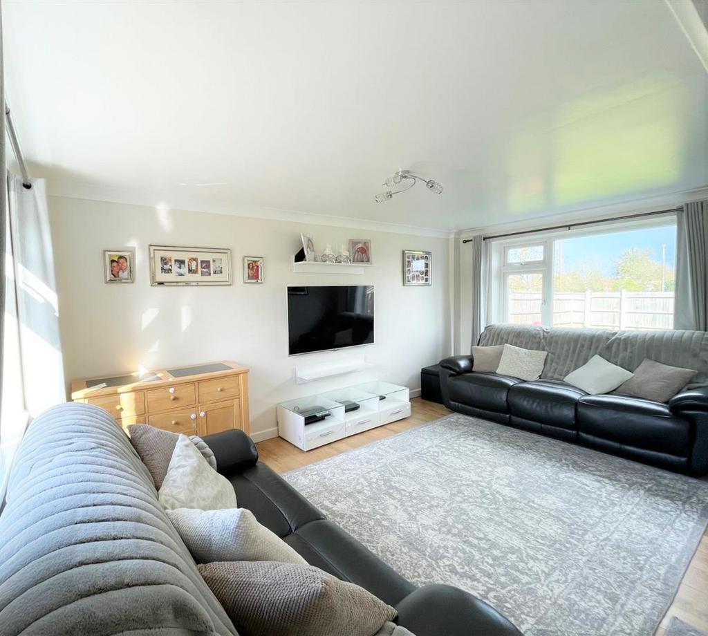 Living Room.jpg