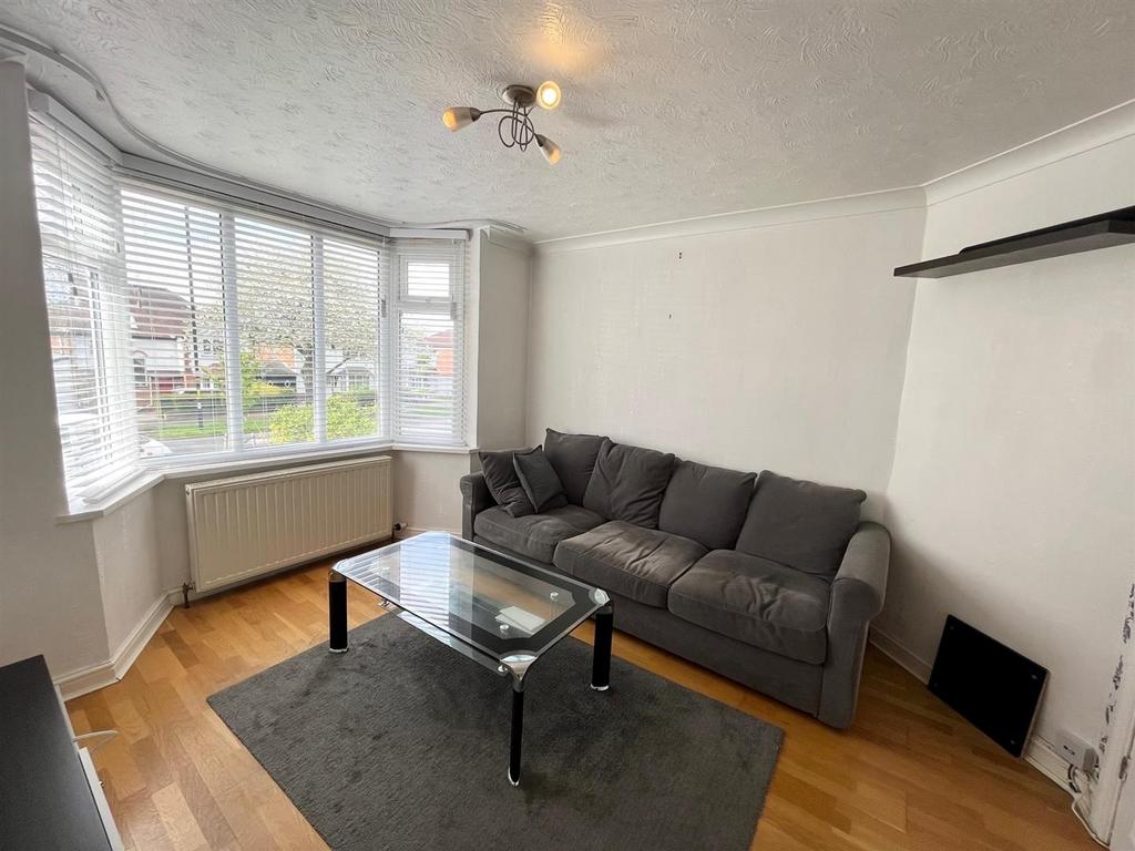 Cole Valley Road, Hall Green, Birmingham 3 bed house £1,200 pcm (£277 pw)