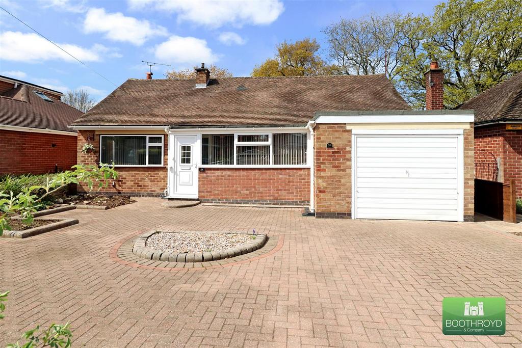 Eden Croft, Kenilworth 3 bed detached bungalow £515,000