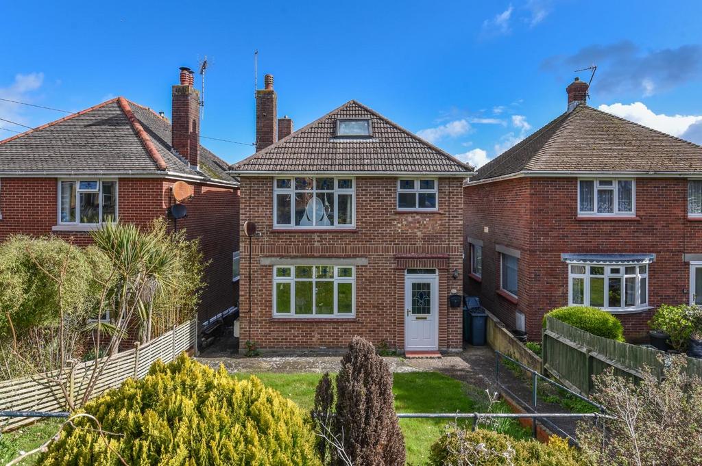 Welcome to 16 Alvington Road