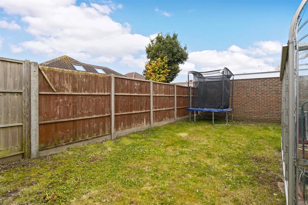 Western Road, Lancing 2 bed detached bungalow for sale £350,000