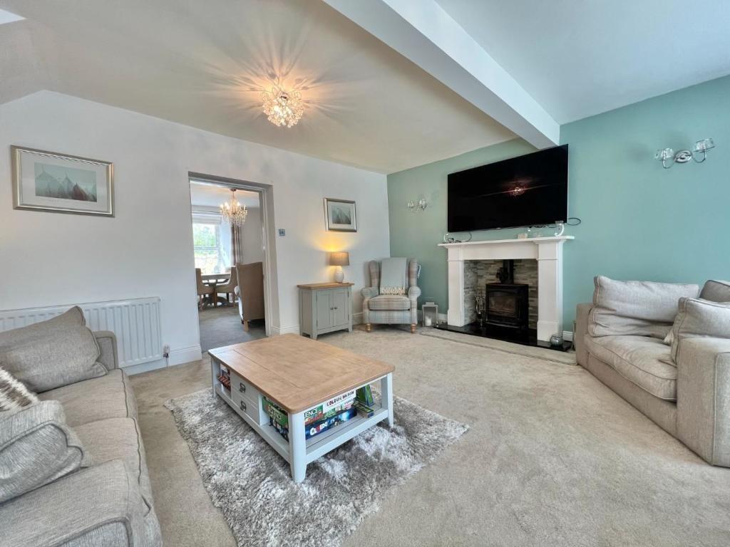 Hood Street, St Johns Chapel, 4 bed detached house £407,000