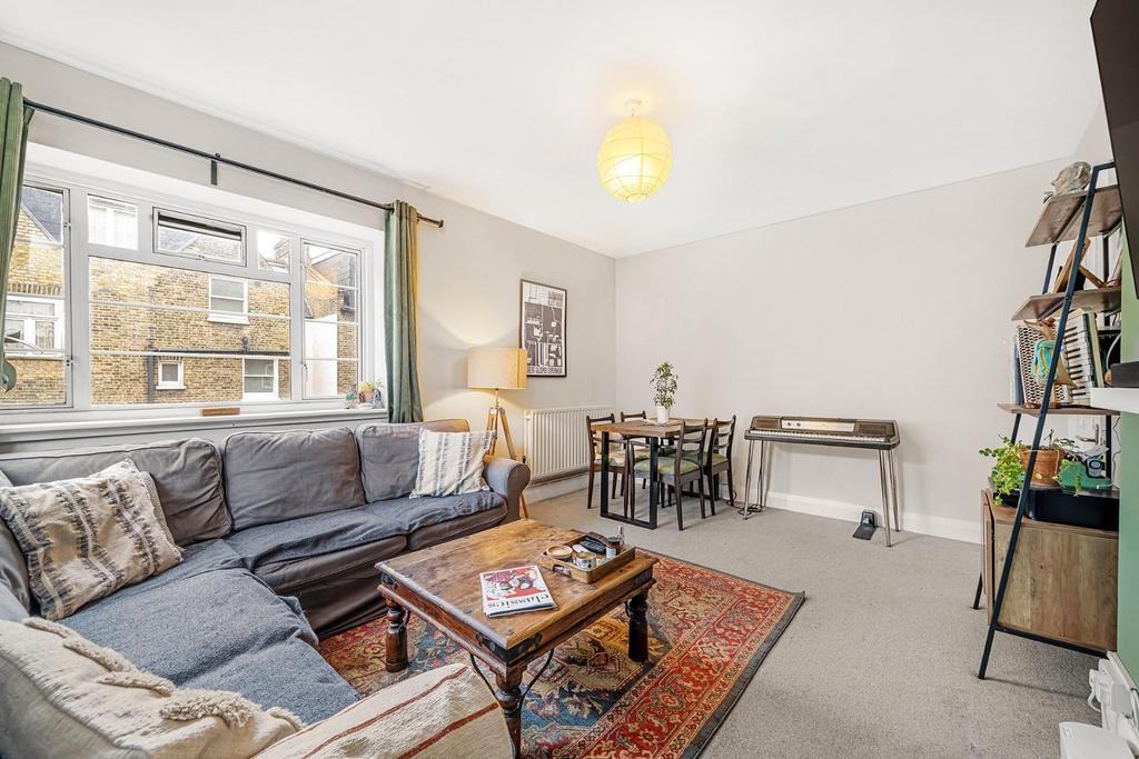 Clapham Road, SW9 2 bed flat for sale - £425,000