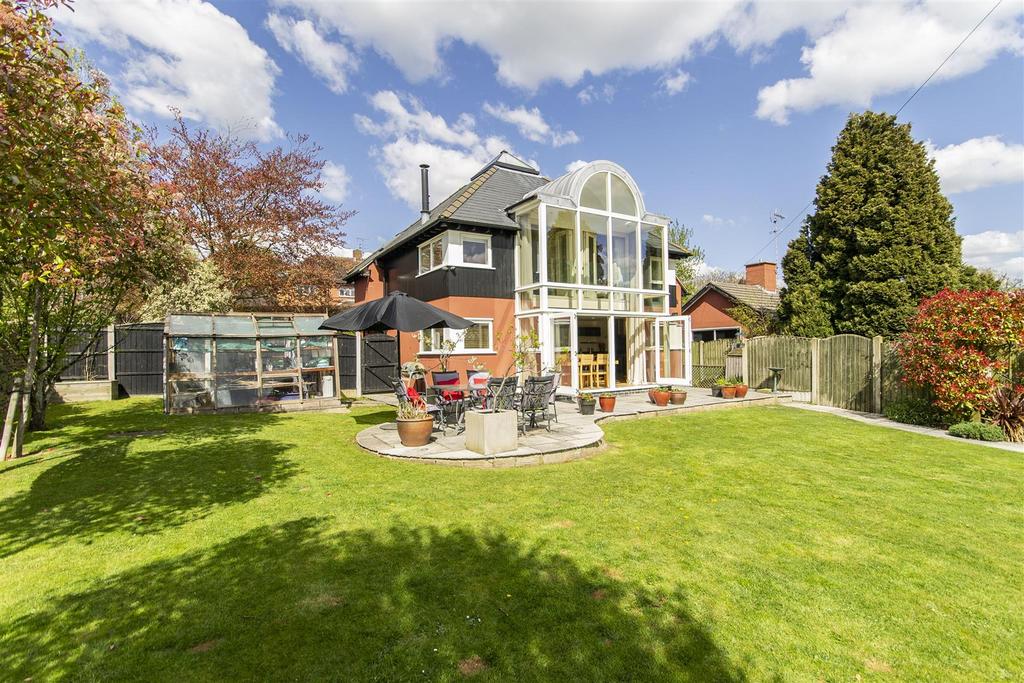 Holymoor Road, Holymoorside, Chesterfield 3 bed detached house for sale