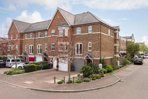 36 Cavendish Walk, Epsom, KT19 8AP