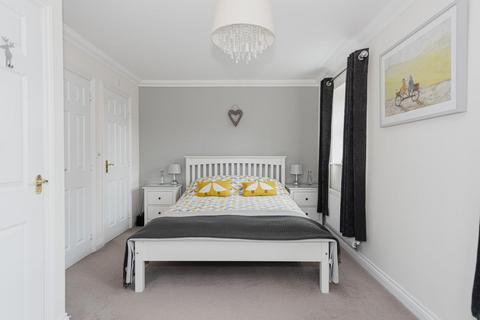 36 Cavendish Walk, Epsom, KT19 8AP