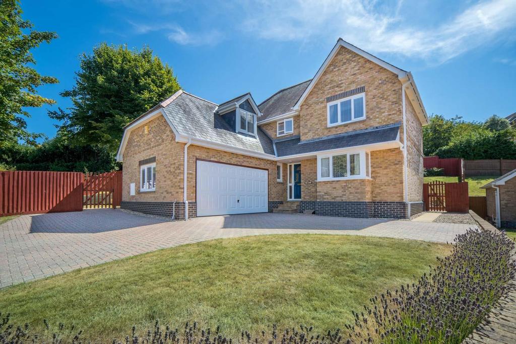 Shanklin, Isle of Wight 4 bed detached house for sale £695,000