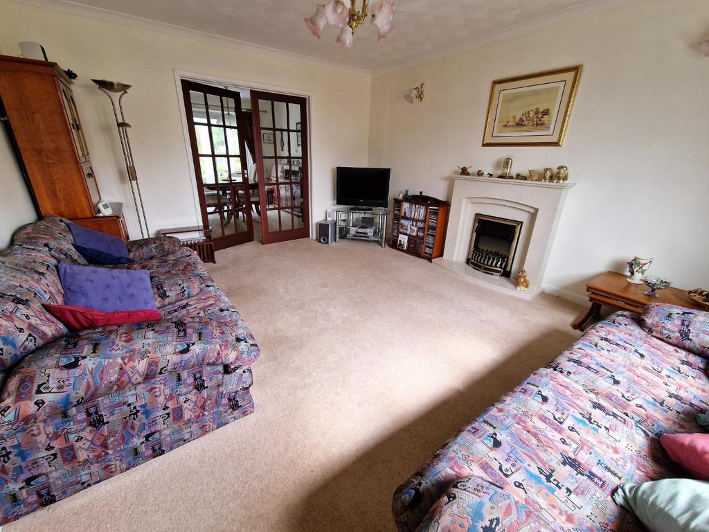 Woodstock Gardens, Pencoed, Bridgend 4 bed detached house for sale £