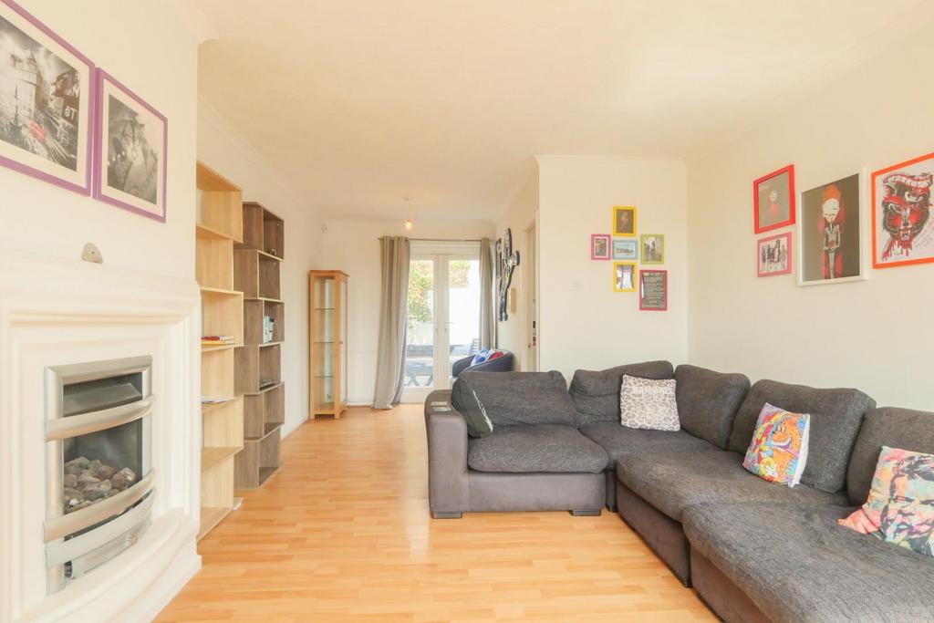 Living/dining room