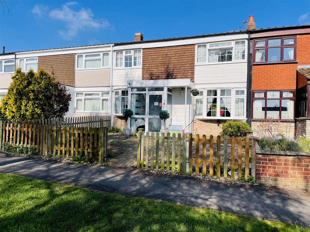 Royal Meadow Drive, Atherstone 3 bed terraced house £195,000