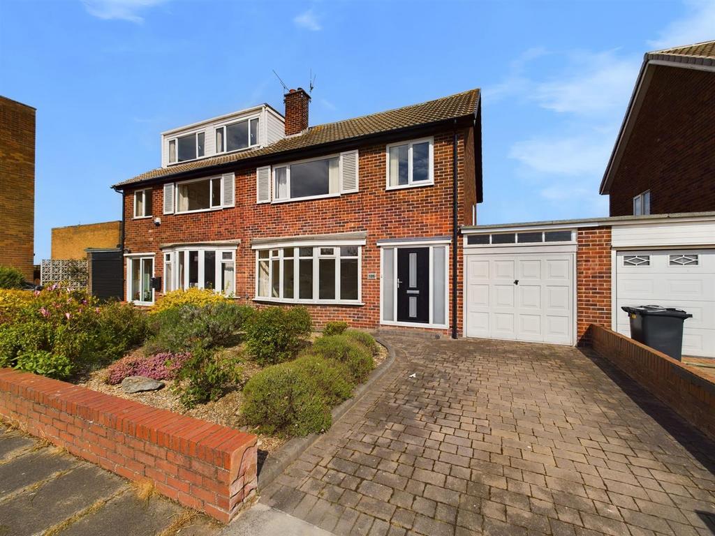 Claremont Road, Whitley Bay 3 bed semidetached house to rent £1,500