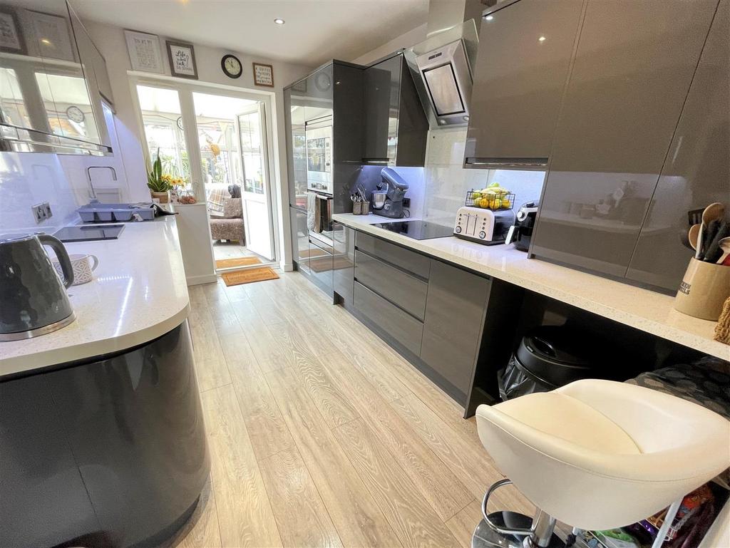 Bowbridge Gardens, Bottesford 3 bed detached house £285,000