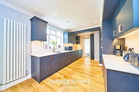 13 Repton Drive, Romford, RM2 5LP