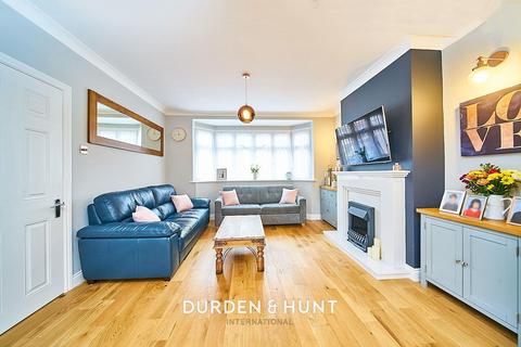 13 Repton Drive, Romford, RM2 5LP