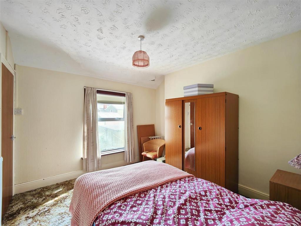 Bedroom 2 (Rear)