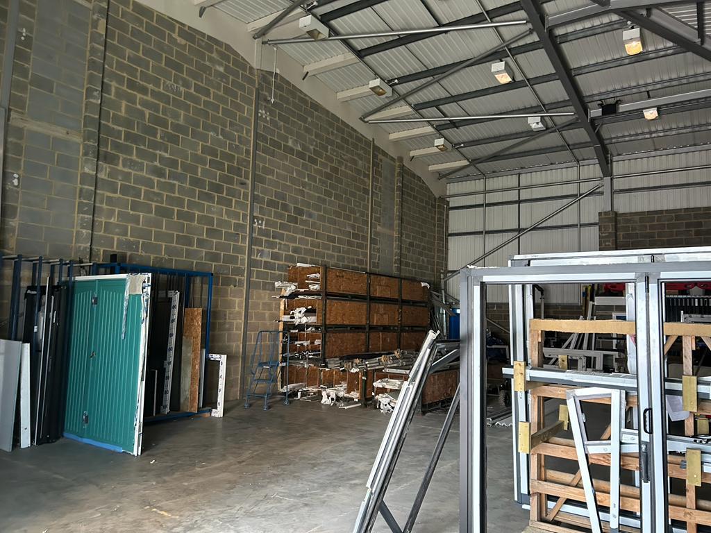 Tribune Drive, Sittingbourne Warehouse £2,500 pcm (£577 pw)