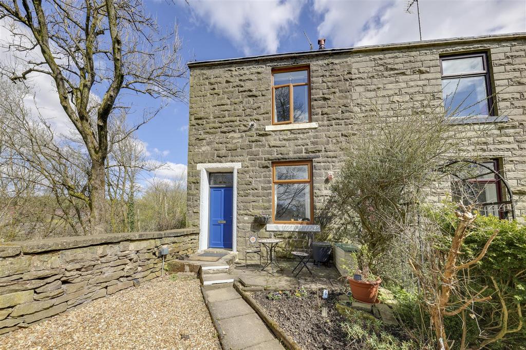 Hardman Terrace, Stacksteads, Bacup 2 bed end of terrace house for sale