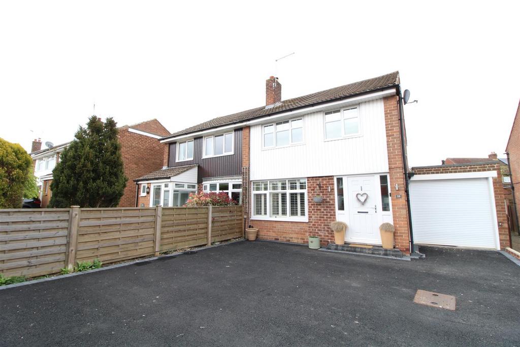 Ladywell Way, Ponteland, Newcastle Upon Tyne, Northumberland 3 bed semi