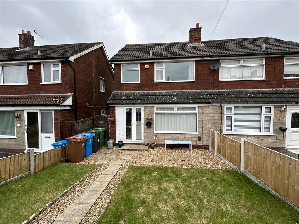 Haven Lane, Moorside, Oldham 3 bed semidetached house for sale £249,950