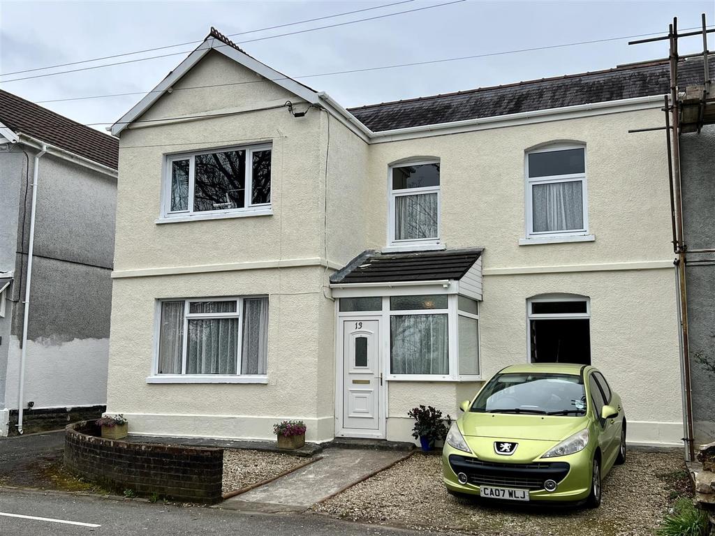 Pentwyn Road, Betws, Ammanford 4 bed semidetached house for sale £