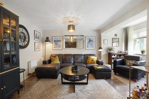63 Broadway, Gillingham, ME8 6DP